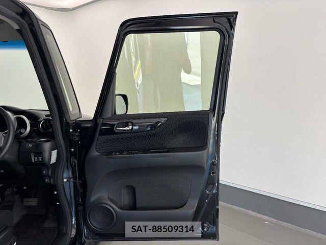Honda N BOX CUSTOM 2016-08 7328870-27