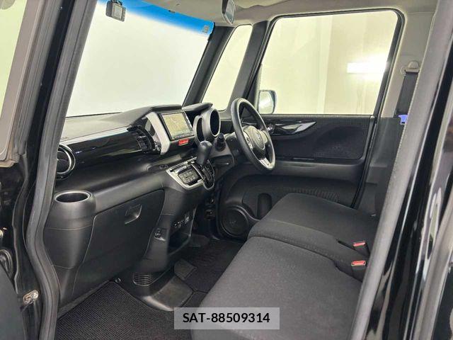 Honda N BOX CUSTOM 2016-08 7328870-3