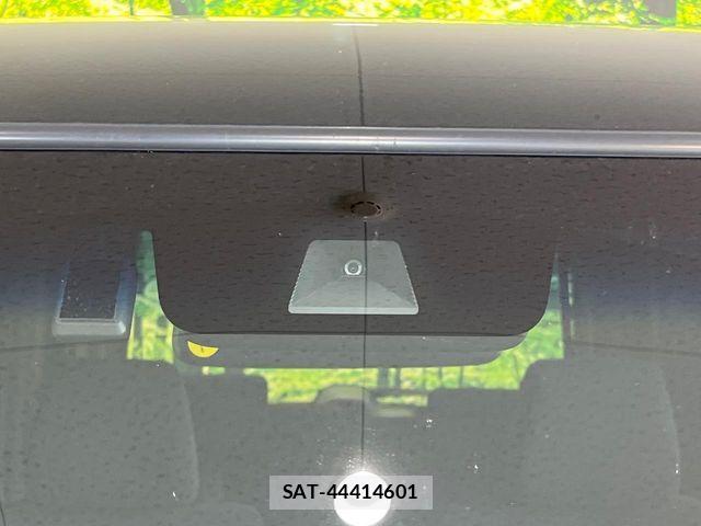 Honda N BOX CUSTOM 2022-02 7328815-2