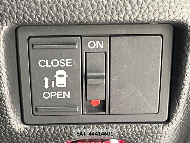 Honda N BOX CUSTOM 2022-02 7328815-5