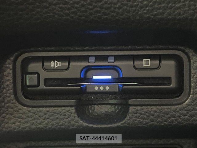Honda N BOX CUSTOM 2022-02 7328815-7