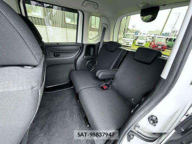 Honda N BOX CUSTOM 2017-02 7328858-9