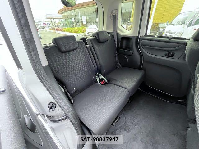 Honda N BOX CUSTOM 2017-02 7328858-12