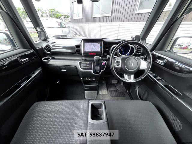 Honda N BOX CUSTOM 2017-02 7328858-1