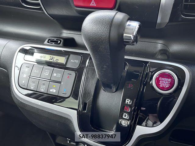 Honda N BOX CUSTOM 2017-02 7328858-19