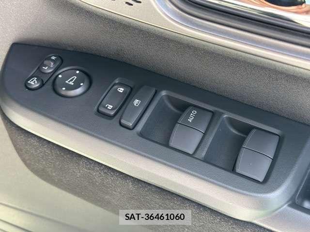 Honda N BOX CUSTOM 2026-04 7328787-15