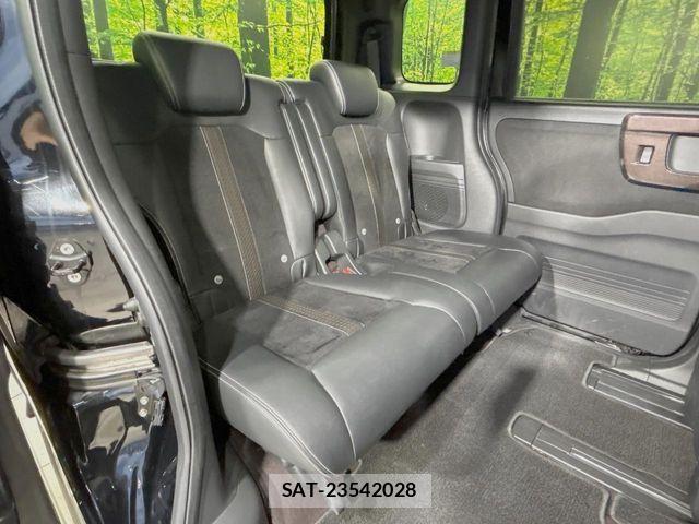 Honda N BOX CUSTOM 2018-01 7328836-9