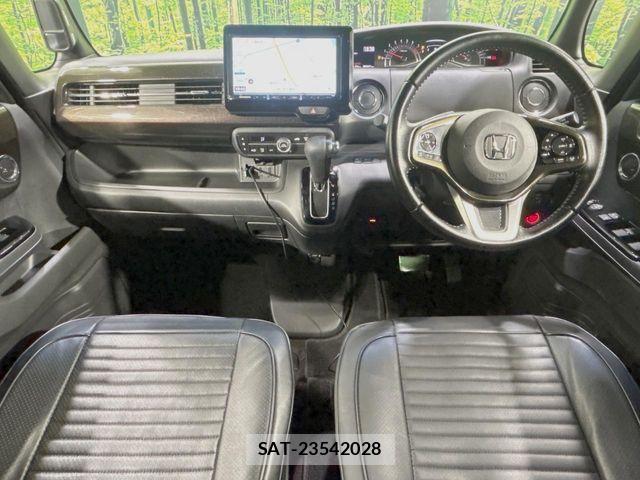Honda N BOX CUSTOM 2018-01 7328836-1