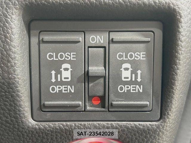 Honda N BOX CUSTOM 2018-01 7328836-6