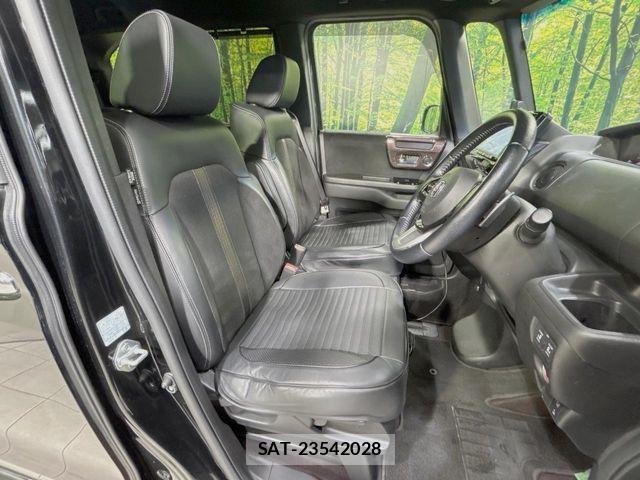 Honda N BOX CUSTOM 2018-01 7328836-8