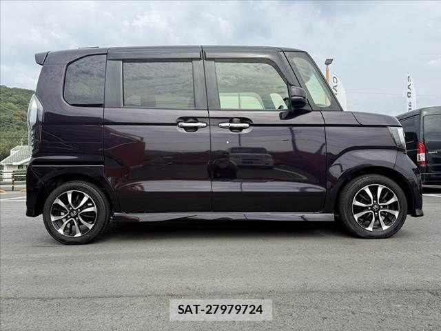 Honda N BOX CUSTOM 2017-10 7328852-10