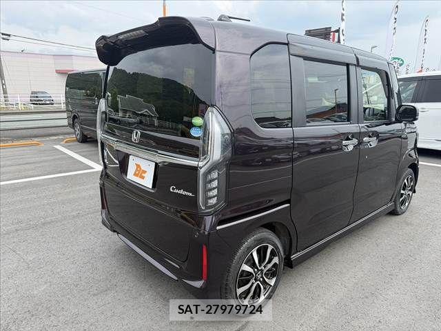 Honda N BOX CUSTOM 2017-10 7328852-12
