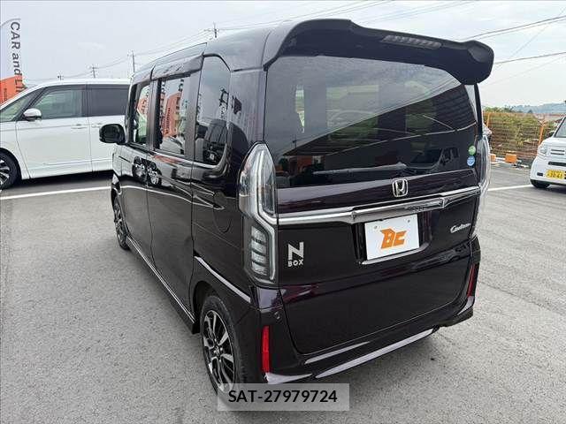 Honda N BOX CUSTOM 2017-10 7328852-14