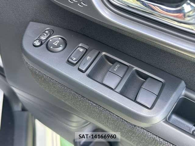 Honda N BOX CUSTOM 2026-03 7328797-14