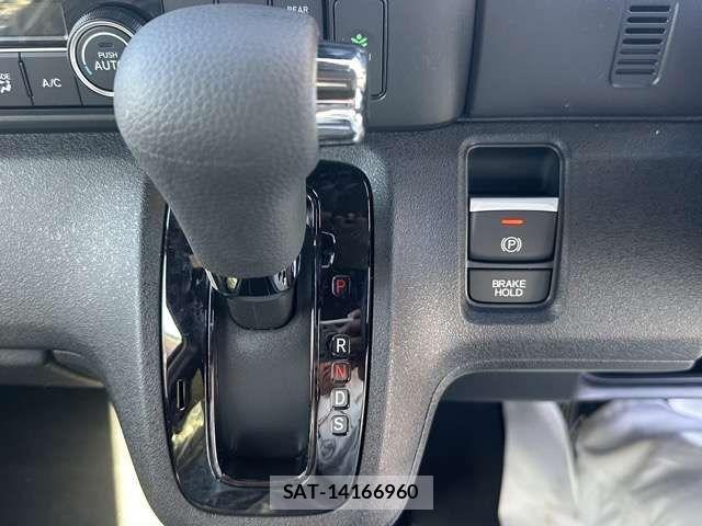 Honda N BOX CUSTOM 2026-03 7328797-16