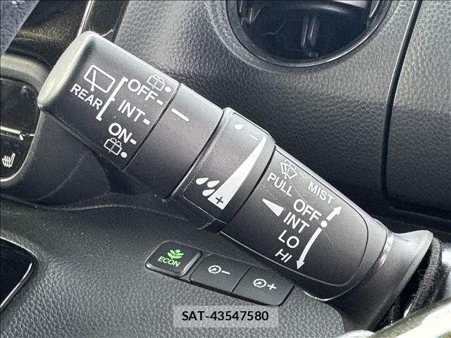 Honda N BOX CUSTOM 2019-11 7358995-15