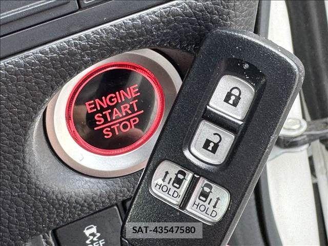 Honda N BOX CUSTOM 2019-11 7358995-17