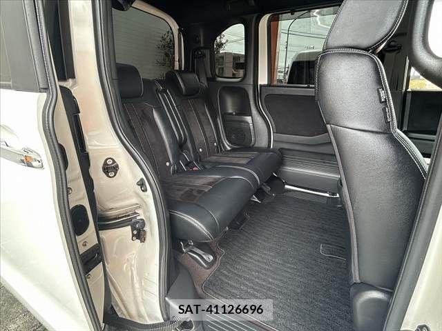 Honda N BOX CUSTOM 2018-10 7359005-18