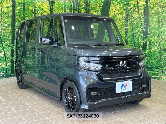 Honda N BOX CUSTOM 2023-11 7358971-15