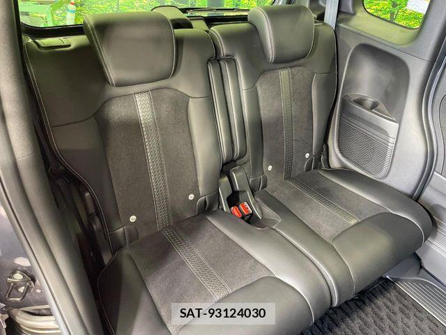 Honda N BOX CUSTOM 2023-11 7358971-8