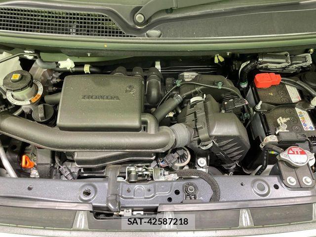 Honda N BOX CUSTOM 2025-04 7358974-17