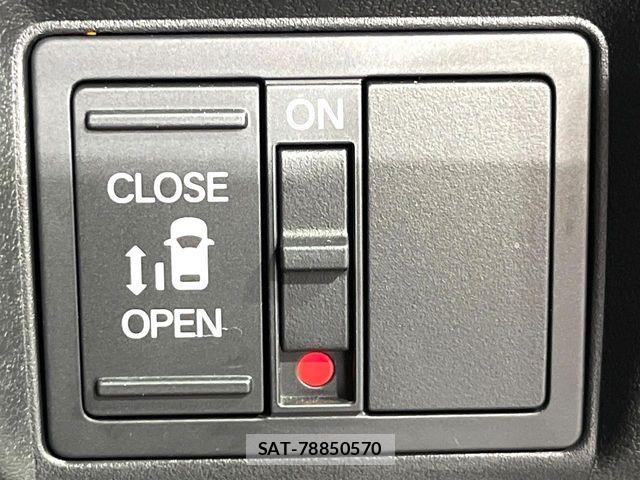 Honda N BOX CUSTOM 2025-06 7358978-4