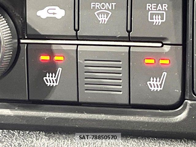 Honda N BOX CUSTOM 2025-06 7358978-5