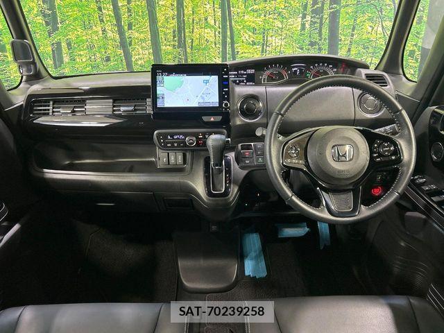 Honda N BOX CUSTOM 2022-09 7358982-1