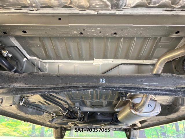 Honda N BOX CUSTOM 2023-03 7358986-18