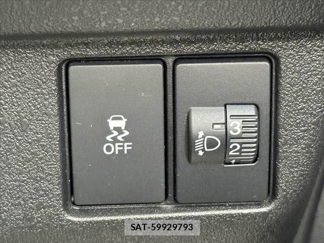Honda N BOX CUSTOM 2025-03 7358979-29