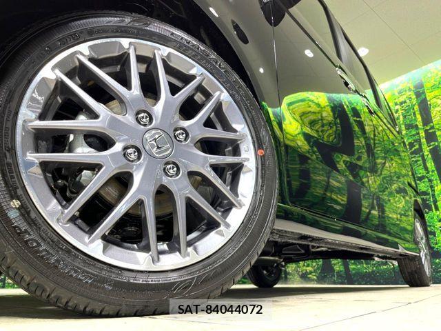 Honda N BOX CUSTOM 2026-05 7358975-12