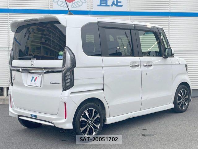 Honda N BOX CUSTOM 2020-03 7358992-16