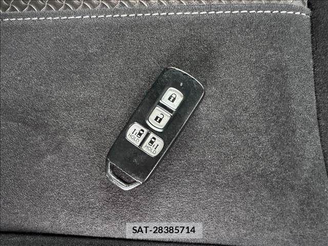 Honda N BOX CUSTOM 2019-09 7359003-28