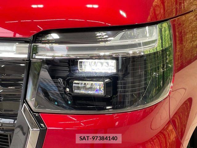 Honda N BOX CUSTOM 2023-11 7358984-12