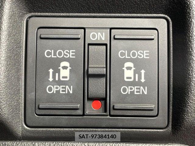 Honda N BOX CUSTOM 2023-11 7358984-2