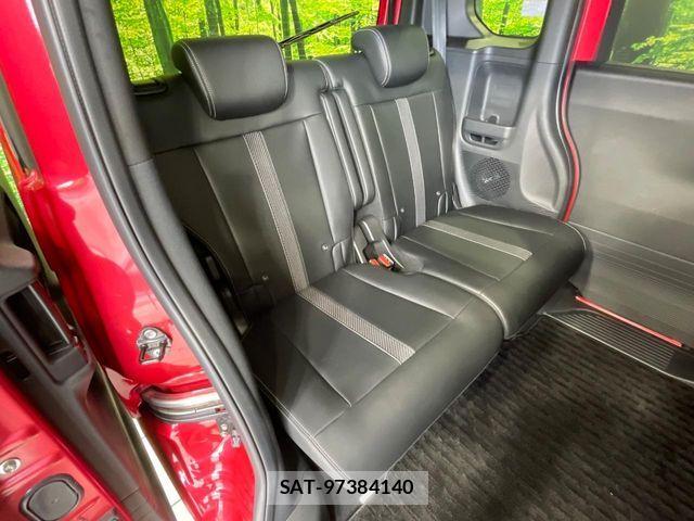 Honda N BOX CUSTOM 2023-11 7358984-8