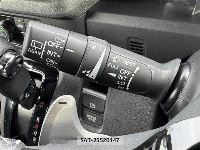 Honda N BOX CUSTOM 2024-03 7358977-23