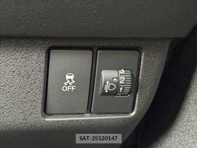 Honda N BOX CUSTOM 2024-03 7358977-27