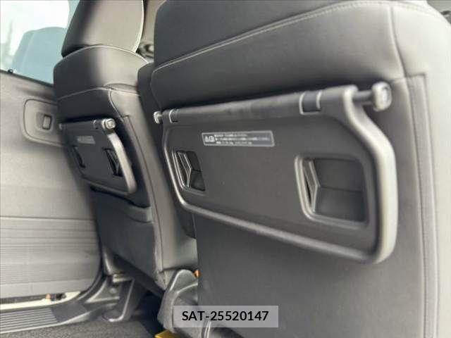 Honda N BOX CUSTOM 2024-03 7358977-29
