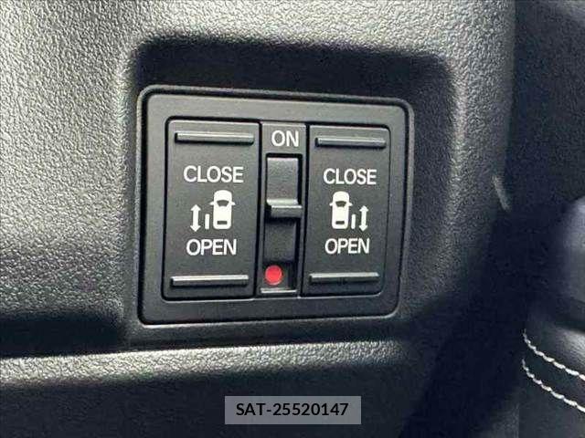 Honda N BOX CUSTOM 2024-03 7358977-4