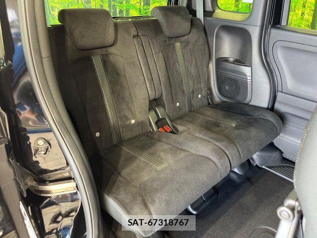 Honda N BOX CUSTOM 2023-01 7358991-8