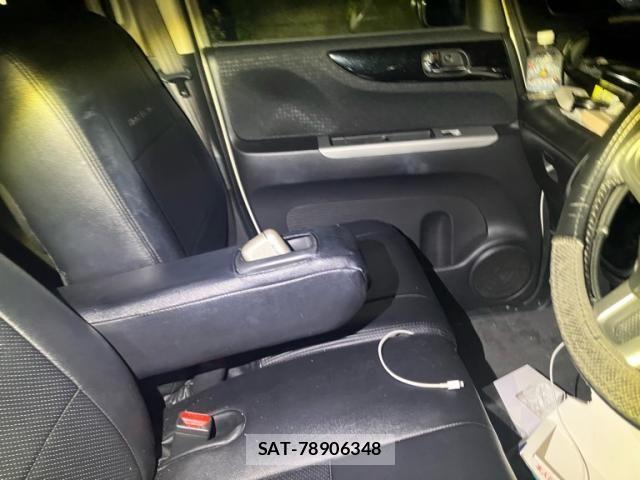 Honda N BOX CUSTOM 2015-10 7393216-11