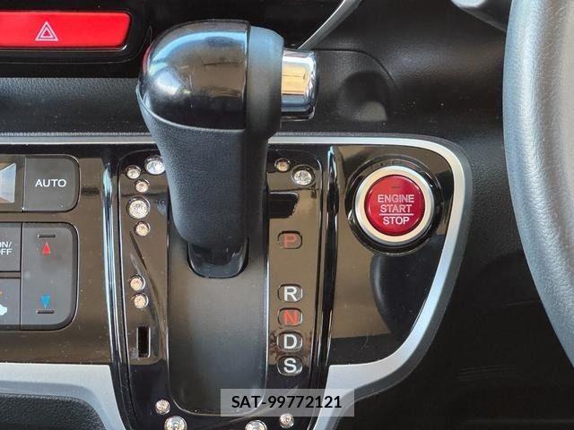 Honda N BOX CUSTOM 2017-03 7393206-18