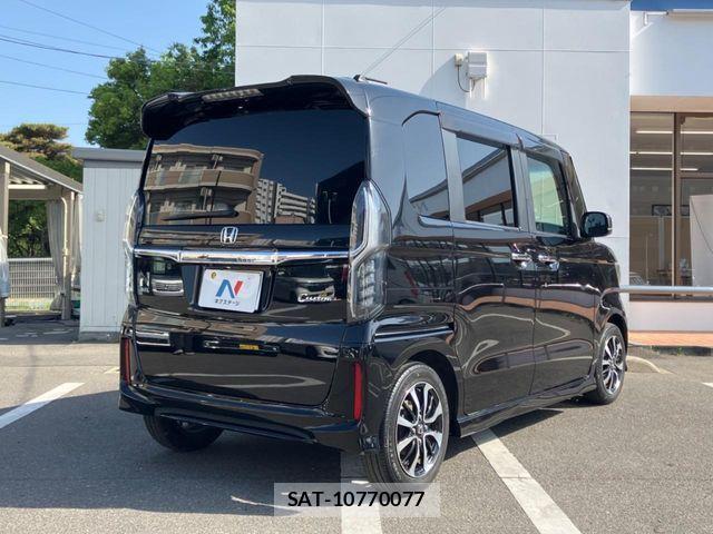 Honda N BOX CUSTOM 2018-04 7393196-16