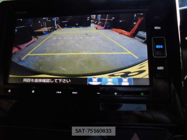 Honda N BOX CUSTOM 2019-05 7393186-10