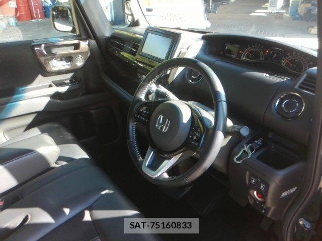 Honda N BOX CUSTOM 2019-05 7393186-1