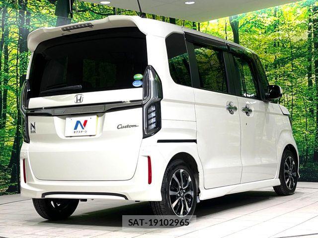 Honda N BOX CUSTOM 2018-03 7393180-16