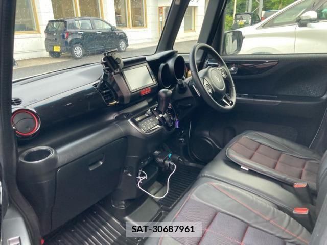 Honda N BOX CUSTOM 2016-05 7393209-10