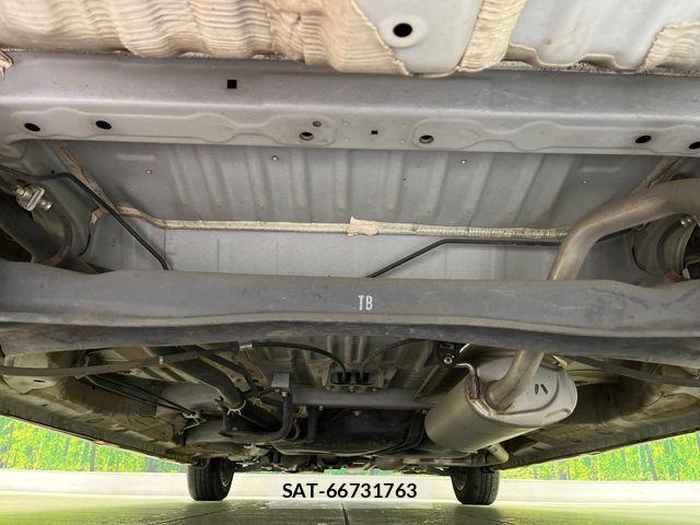Honda N BOX CUSTOM 2019-05 7393169-18