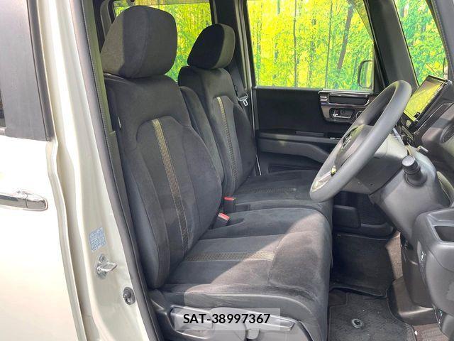 Honda N BOX CUSTOM 2018-03 7393184-7